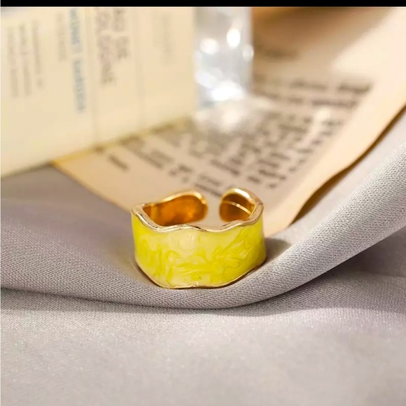 A Gala of enamel colors! Adjustable. Multiple colors to choose from. - Picture 4 of 6